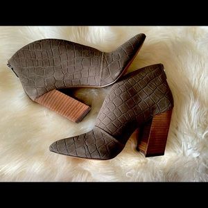 Brand New Vince Camuto Gray Bootie!